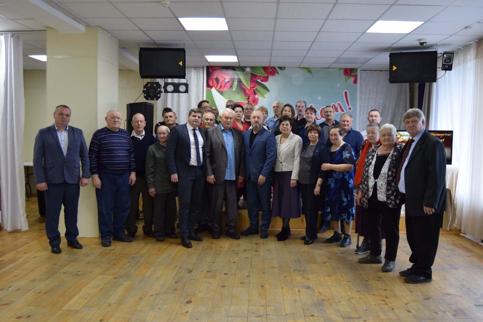 Сегодня 65-летний юбилей празднует наше основное транспортное предприятие - Каратузское АТП.