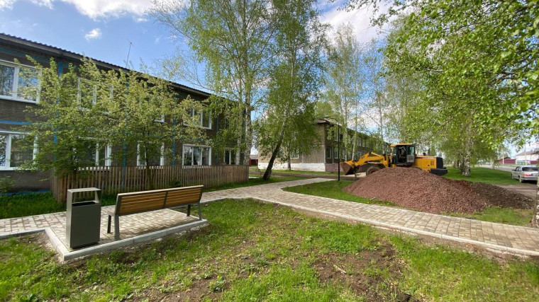 🏡 Благоустройство двора в Каратузском округе: комфорт и современность на улице Пушкина №31. 🏡 Благоустройство двора в Каратузском округе: комфорт и современность на улице Пушкина №31.